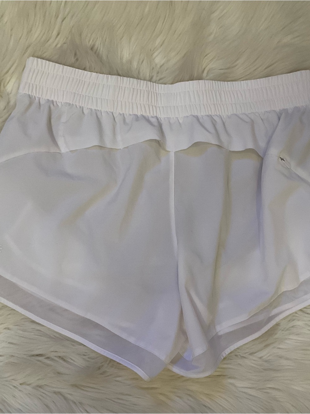 Athleta Mesh Racer Run 4” Short - Medium - White - Picture 10 of 12